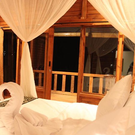 Manuk Dewata Villa Сидемен Екстериор снимка