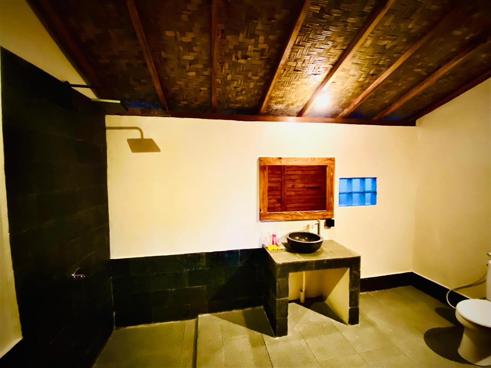 Manuk Dewata Villa Сидемен Екстериор снимка